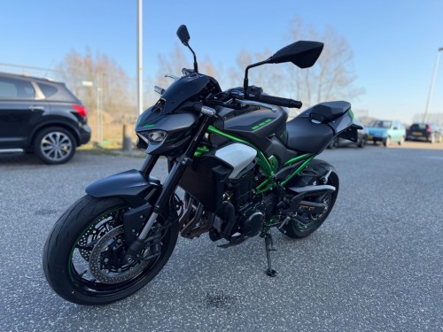 Kawasaki Z900 Naked 2025 1500 km met Fabrieksgarantie