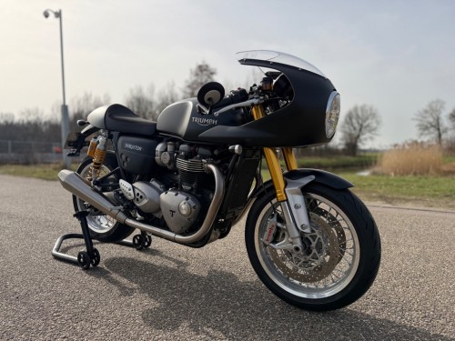 Triumph Chopper Thruxton 1200 R Cafe Race edition