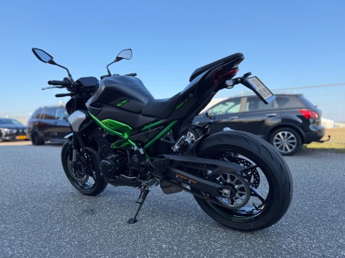 Kawasaki Z900 Naked 2025 1500 km met Fabrieksgarantie