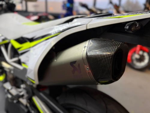 Husqvarna 701 Supermoto VTR Style