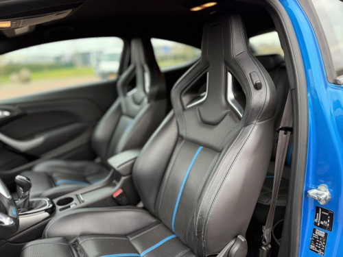 Opel Astra GTC 2.0 Turbo OPC TOPSTAAT! Clima Cruise Navi leer kuipstoelen