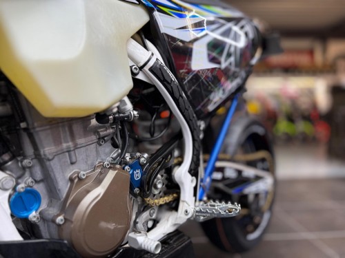 Husqvarna FE 450 2019 Supermoto A2 kenteken NIEUWSTAAT!