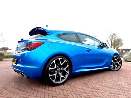 Opel Astra GTC 2.0 Turbo OPC TOPSTAAT! Clima Cruise Navi leer kuipstoelen
