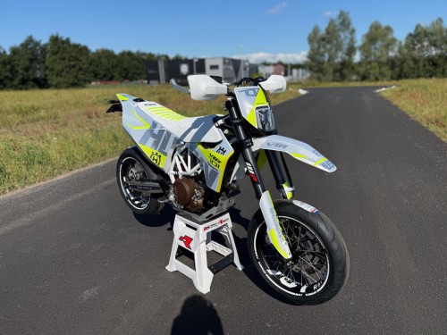 Husqvarna 701 Supermoto VTR Style