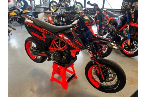 KTM 690 SMC R Supermoto A2 Supermotard 2022 model