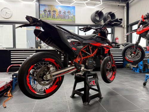 KTM 690 SMC R 2023 model Supermoto Supermotard TOPSTAAT!