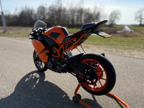 KTM Sport RC 390 A2 rijbewijs 2016 CARBON