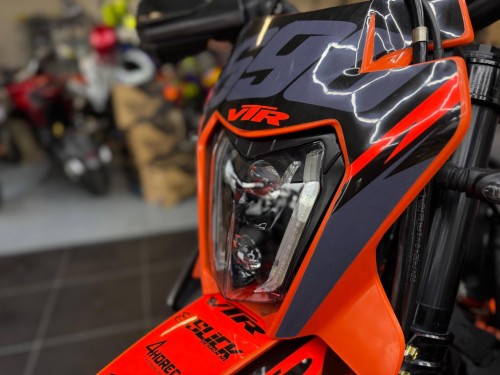 KTM 690 SMC R 2023 model Supermoto Supermotard TOPSTAAT!