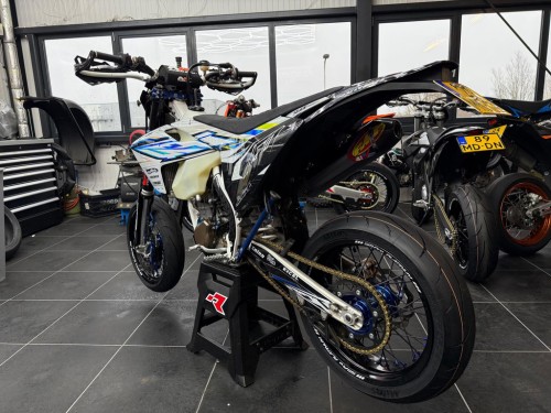 Husqvarna FE 450 2019 Supermoto A2 kenteken NIEUWSTAAT!