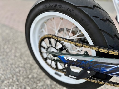 Sur-Ron Supermoto Ultra Bee 60 pk A1 rijbewijs Supermotard