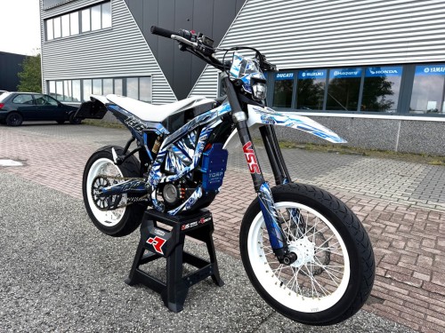 Sur-Ron Supermoto Ultra Bee 60 pk A1 rijbewijs Supermotard