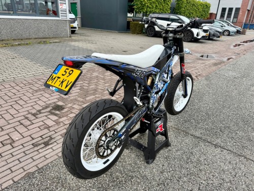 Sur-Ron Supermoto Ultra Bee 60 pk A1 rijbewijs Supermotard