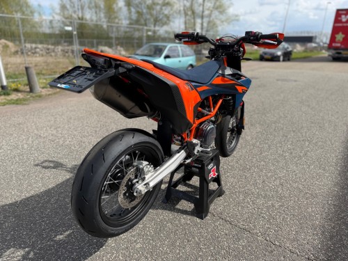 KTM 690 SMC R Supermoto A2 Supermotard NIEUW! BTW motor 2026 model