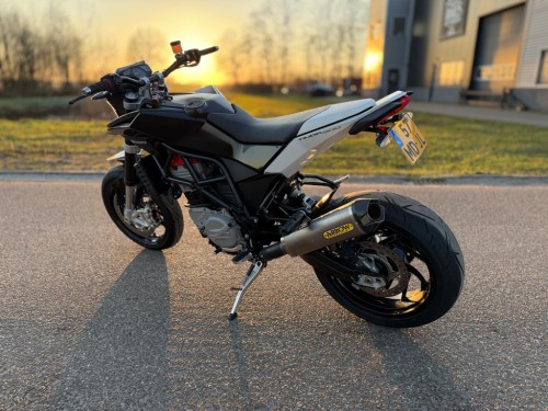 Husqvarna Tour Nuda 900 Exlusief Arrow 2e eigenaar