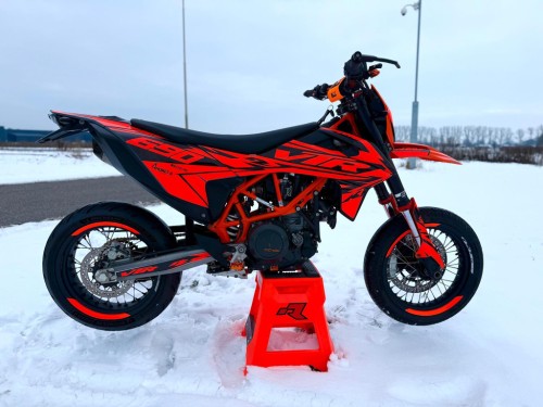 KTM 690 SMC R 2021 model Supermoto Supermotard