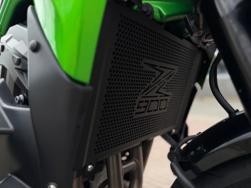Kawasaki Z900 naked Quick shifter Side wings enz