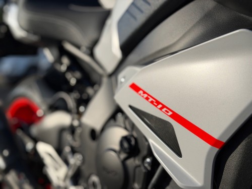 Yamaha Tour MT-10 ABS Naked Nardo Akrapovic