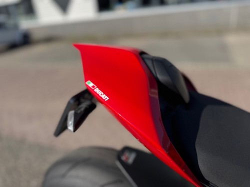 Ducati Naked Streetfighter V4