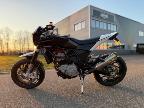 Husqvarna Tour Nuda 900 Exlusief Arrow 2e eigenaar