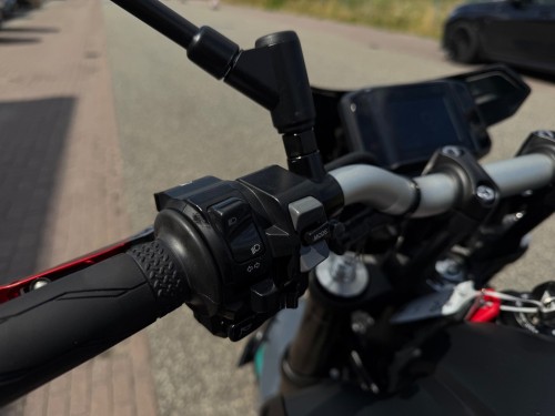 Yamaha MT-09 Naked bike 2023 Quick shifter Garantie mogelijk