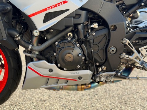 Yamaha Tour MT-10 ABS Naked Nardo Akrapovic
