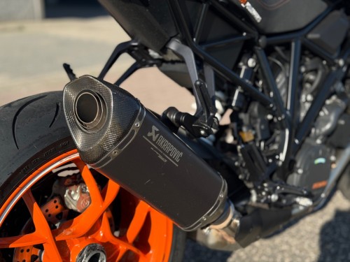 KTM 1290 SuperDuke R ABS Track & Tack Pack Black edition