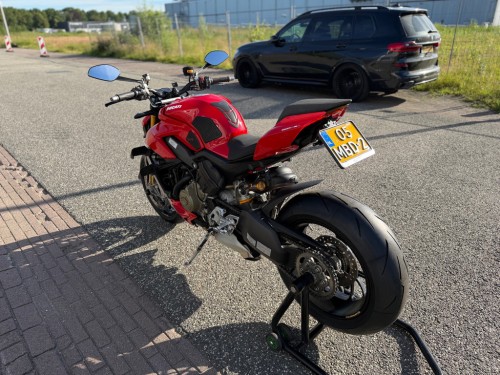 Ducati Streetfighter V4 S Desmo TOPSTAAT! Garantie mog