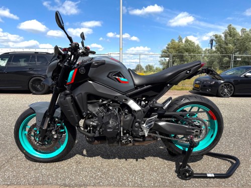 Yamaha MT-09 Naked bike 2023 Quick shifter Garantie mogelijk