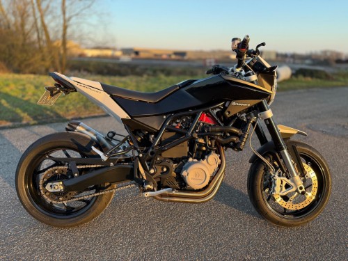 Husqvarna Tour Nuda 900 Exlusief Arrow 2e eigenaar