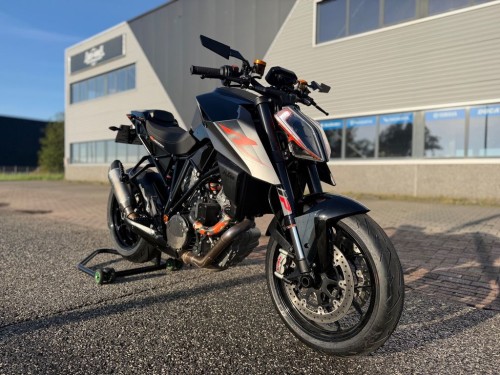 KTM Tour 1290 SuperDuke R ABS Black Edition NIEUWSTAAT!