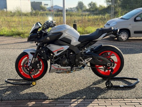Yamaha Tour MT-10 ABS Naked Nardo Akrapovic