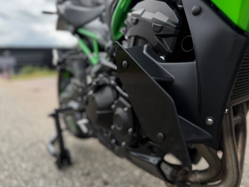 Kawasaki Z900 naked Quick shifter Side wings enz