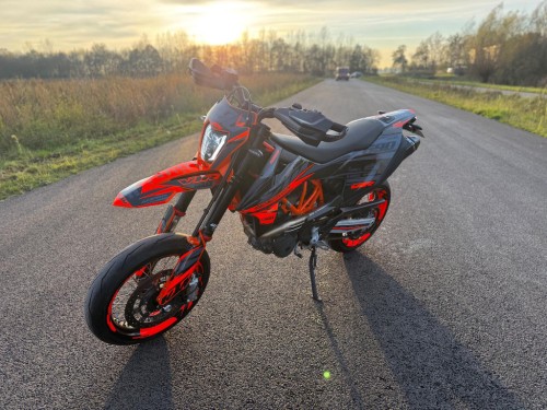 KTM 690 SMC R 2023 model Supermoto Supermotard TOPSTAAT!