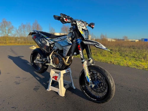 Husqvarna FE 450 2019 Supermoto A2 kenteken NIEUWSTAAT!