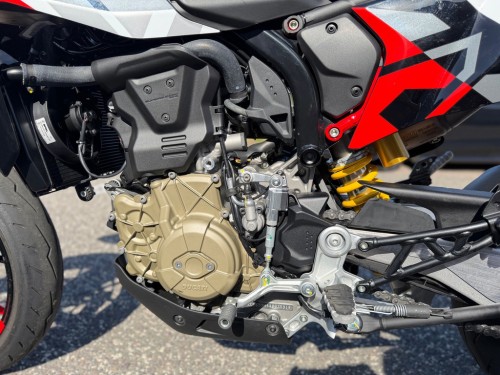 Ducati All-Road Hypermotard 698 Mono RVE Supermoto no KTM 690 smc