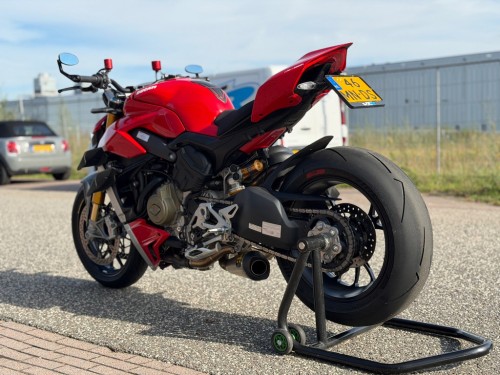 Ducati Streetfighter V4 S naked Arrow Carbon OHLINS 236 pk