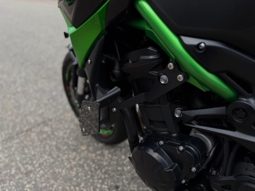 Kawasaki Z900 naked Quick shifter Side wings enz