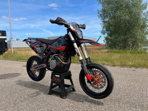 KTM Supermotard 450 EXC-R 530 A2 rijbewijs Supermoto VTR Style