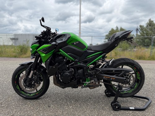 Kawasaki Z900 naked Quick shifter Side wings enz