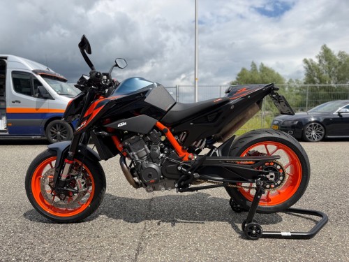 KTM 890 Duke R ABS NIEUWSTAAT 24 maand GARANTIE