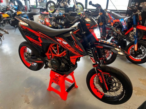 KTM 690 SMC R Supermoto A2 Supermotard 2022 model