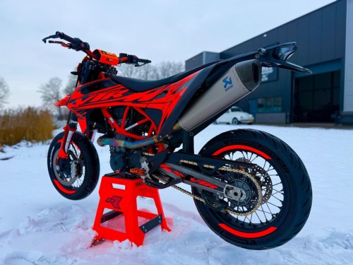 KTM 690 SMC R 2021 model Supermoto Supermotard