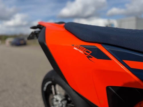 KTM 690 SMC R Supermoto A2 Supermotard NIEUW! BTW motor 2026 model