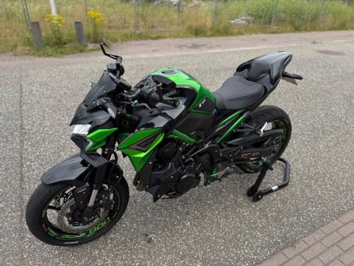 Kawasaki Z900 naked Quick shifter Side wings enz