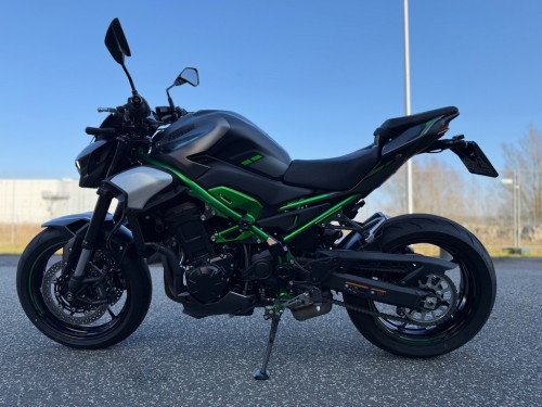 Kawasaki Z900 Naked 2025 1500 km met Fabrieksgarantie