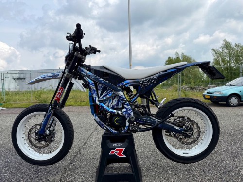 Sur-Ron Supermoto Ultra Bee 60 pk A1 rijbewijs Supermotard