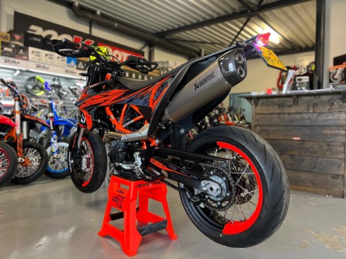 KTM 690 SMC R Supermoto A2 Supermotard 2022 model