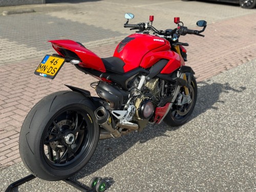 Ducati Streetfighter V4 S naked Arrow Carbon OHLINS 236 pk