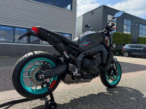 Yamaha MT-09 Naked bike 2023 Quick shifter Garantie mogelijk