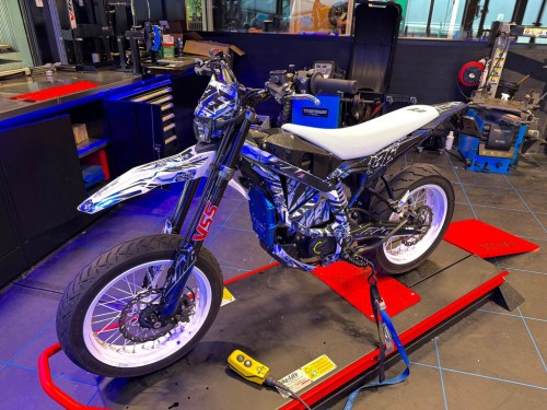 Sur-Ron Supermoto Ultra Bee 60 pk A1 rijbewijs Supermotard